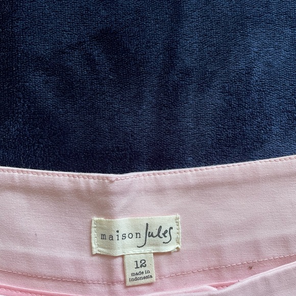 Pink shorts - Picture 4 of 4